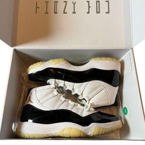 Jordan 11 Retro Mid Gratitude Defining Moments Men's Shoes Size 10 with Box